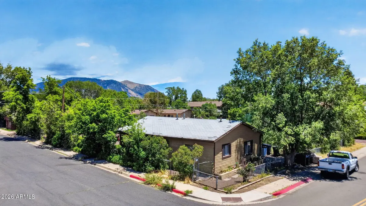 530 W Tombstone Avenue, Flagstaff, AZ 86001 - #1