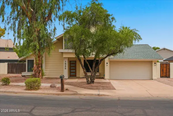 1865 S Ash Circle, Mesa, AZ 85202