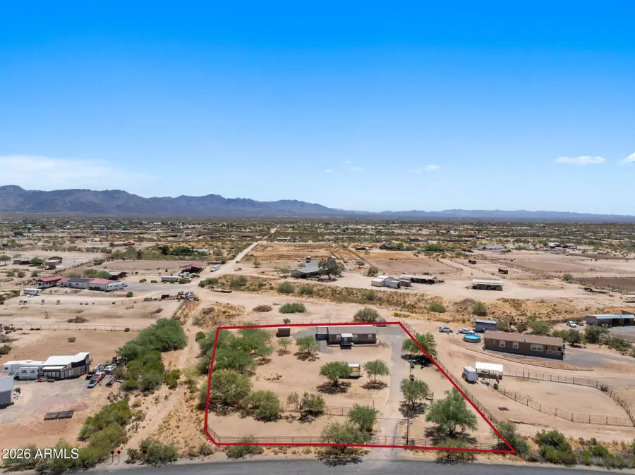 27565 S Clydesdale Avenue, Congress, AZ 85332 - #3