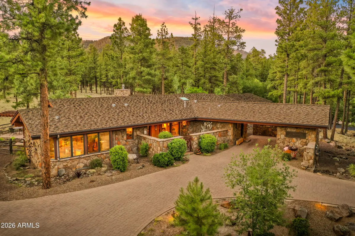 2901 N Creekside Drive, Flagstaff, AZ 86001 - #1