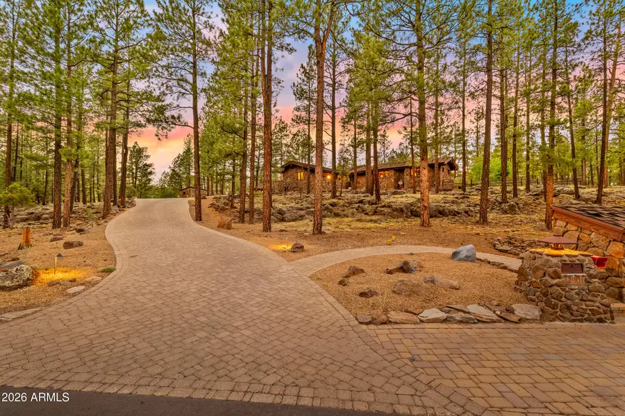 2901 N Creekside Drive, Flagstaff, AZ 86001 - #2