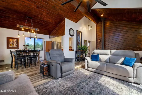 2266 Spitfire Circle, Overgaard, AZ 85933