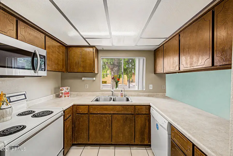 827 S Hacienda Drive, Tempe, AZ 85281 - #2
