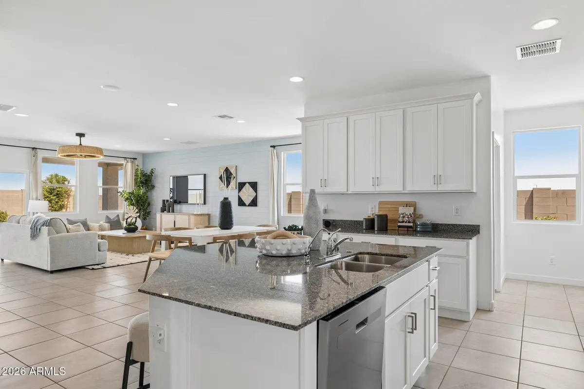 1561 E Currier Drive E, Casa Grande, AZ 85122 - #1