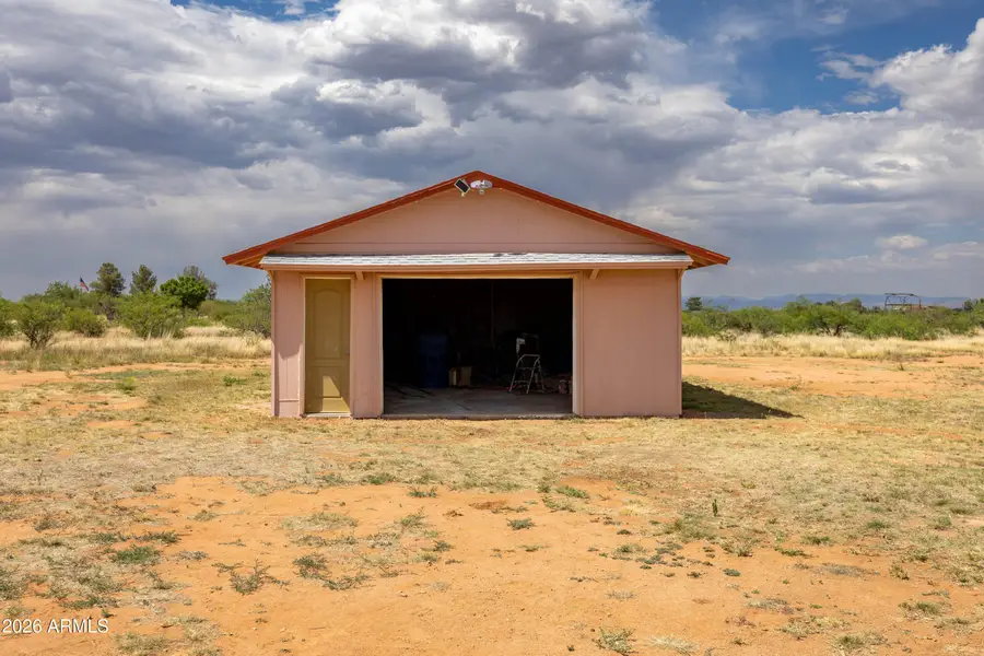 8169 E Larson Road, Hereford, AZ 85615 - #2