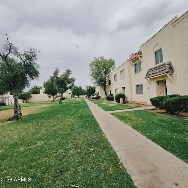 5725 N 44th Lane, Glendale, AZ 85301