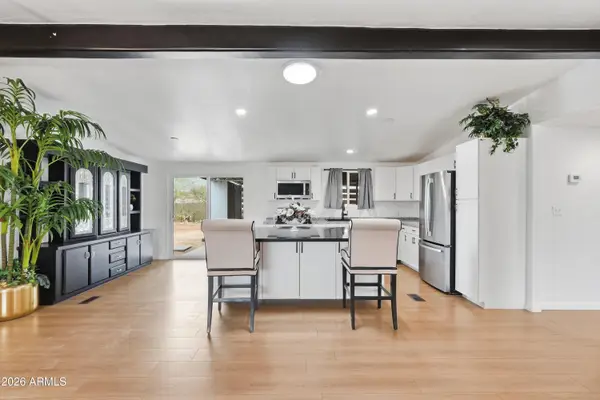 12721 W Greenway Road #11, El Mirage, AZ 85335