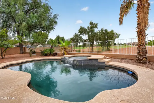 984 S Western Skies Drive, Gilbert, AZ 85296