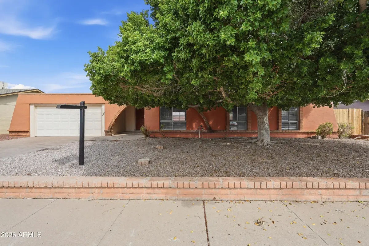 4616 W Saguaro Drive, Glendale, AZ 85304 - #1