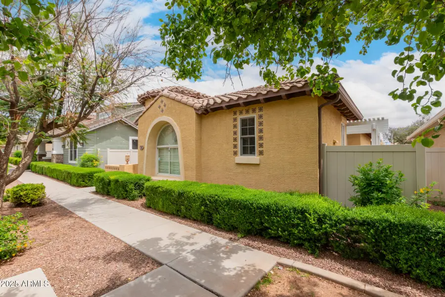 1162 S Agnes Lane, Gilbert, AZ 85296 - #2