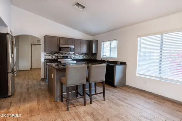7780 N 57th Drive, Glendale, AZ 85301