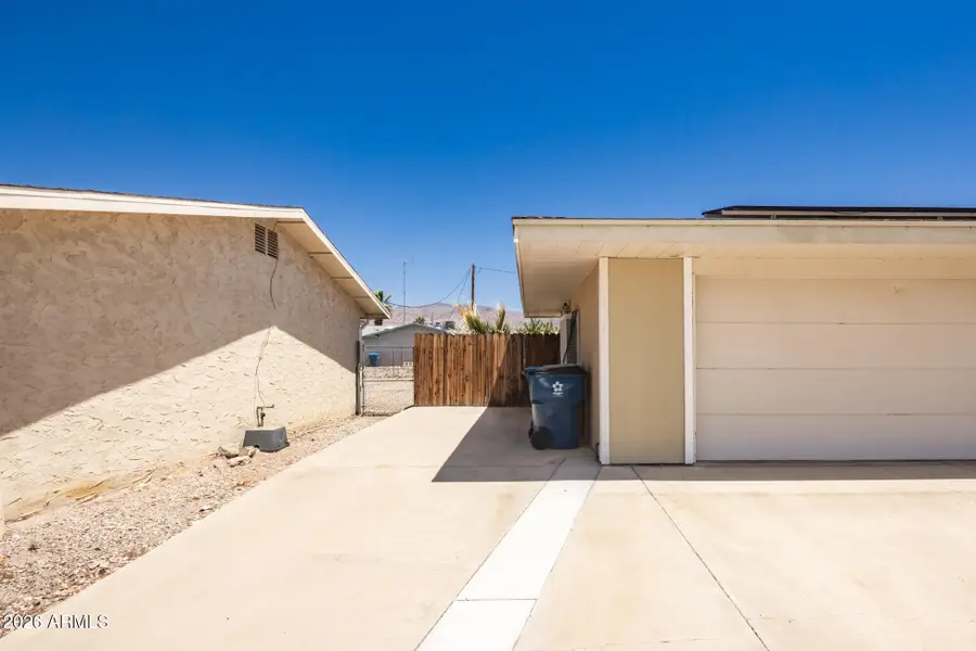 3715 Saratoga Avenue, Lake Havasu City, AZ 86406 - #3