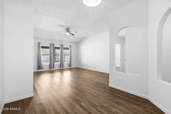 10111 W Colter Street, Glendale, AZ 85307 - #3