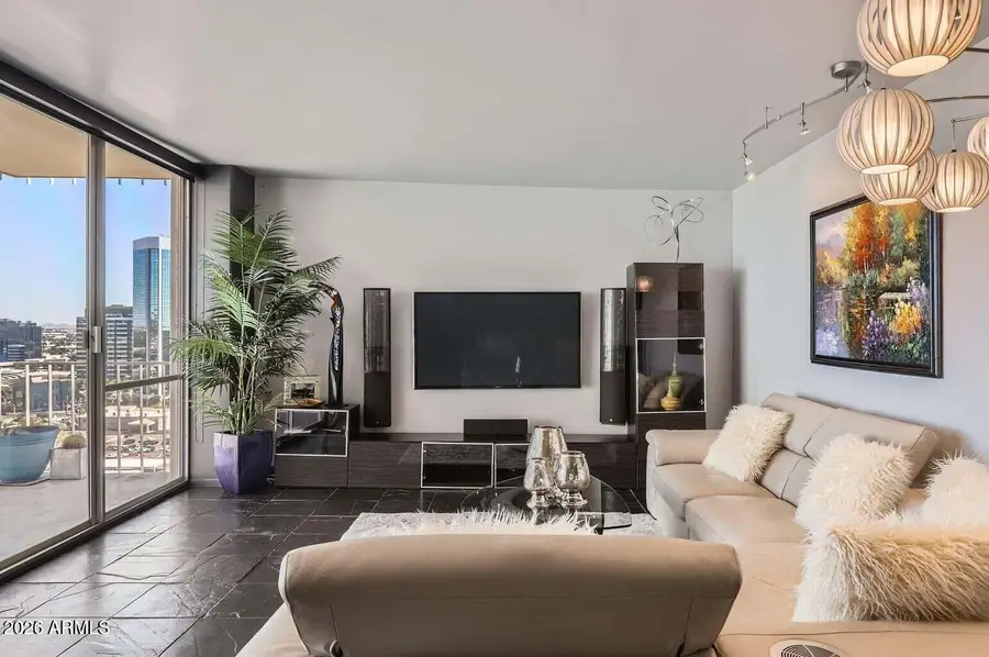 207 W Clarendon Avenue #G18, Phoenix, AZ 85013 - #2