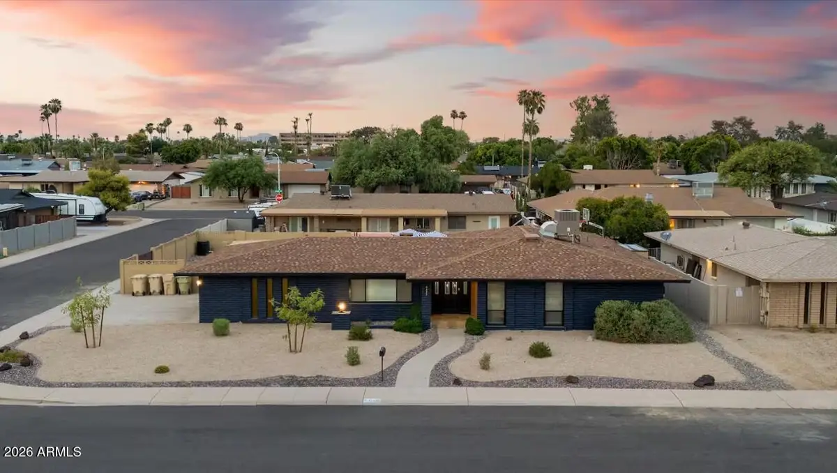4332 W Echo Lane, Glendale, AZ 85302 - #1