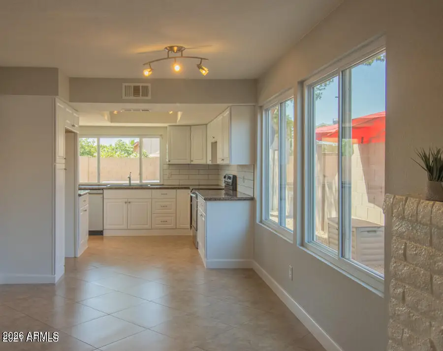 3953 W Glenaire Drive, Phoenix, AZ 85053 - #2