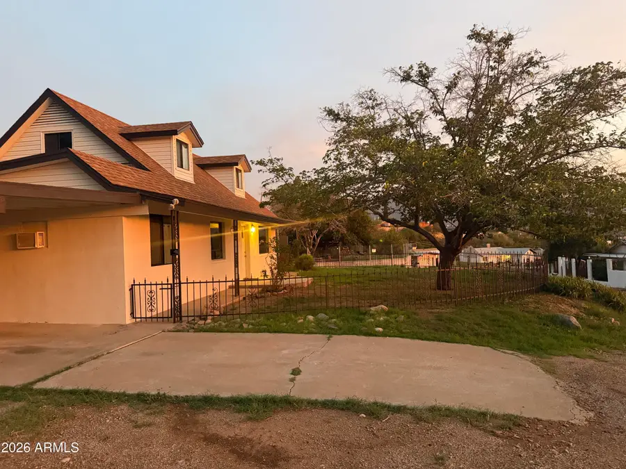 1402 E Mesquite Street, Globe, AZ 85501 - #2