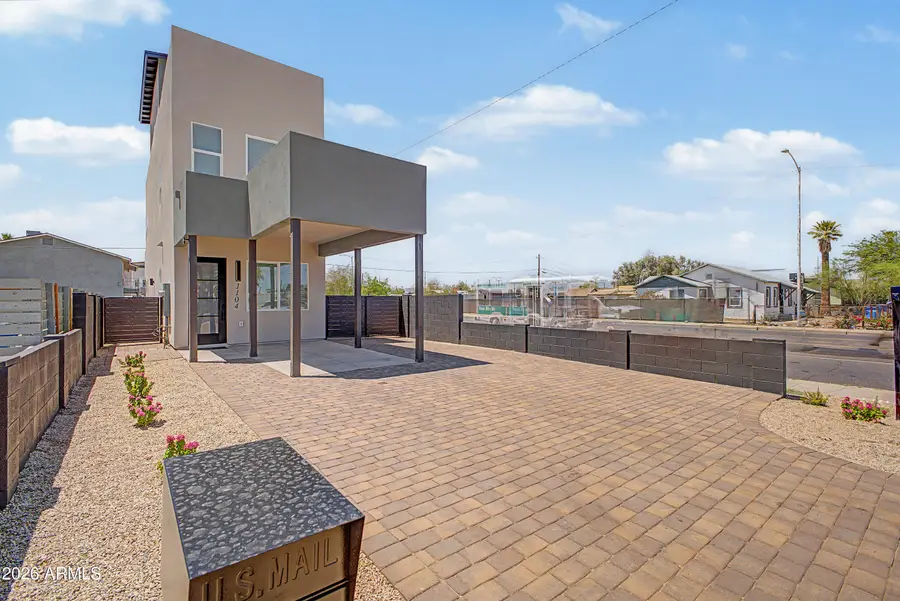 1104 S Montezuma Avenue, Phoenix, AZ 85003 - #3