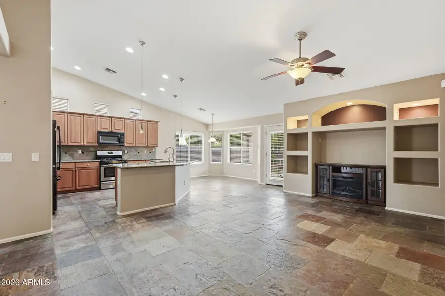 3562 E Red Oak Lane, Gilbert, AZ 85297 - #3