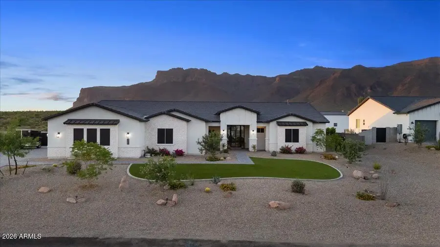 9362 E Cloudview Avenue, Gold Canyon, AZ 85118 - #3