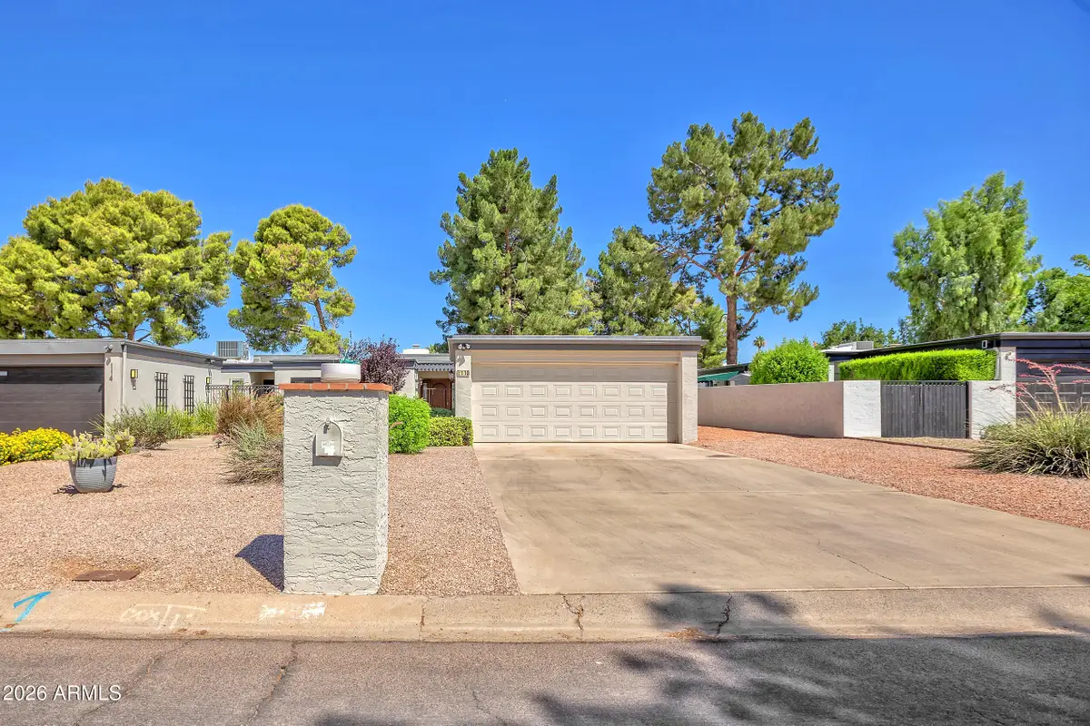 110 W Tam Oshanter Drive W, Phoenix, AZ 85023 - #1