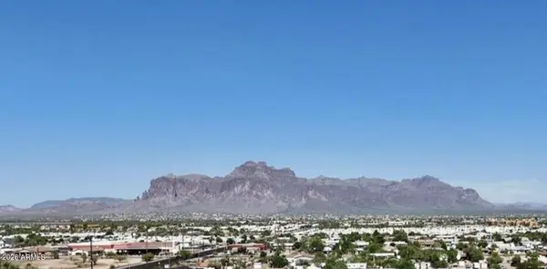 662 N Ironwood Drive, Apache Junction, AZ 85120