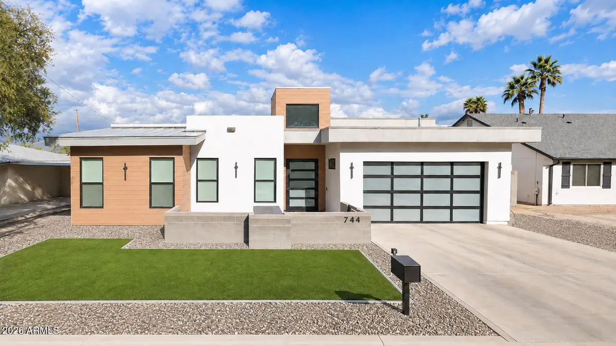 744 E Myrtle Avenue, Phoenix, AZ 85020 - #1