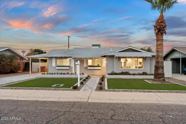 8638 E Highland Avenue, Scottsdale, AZ 85251