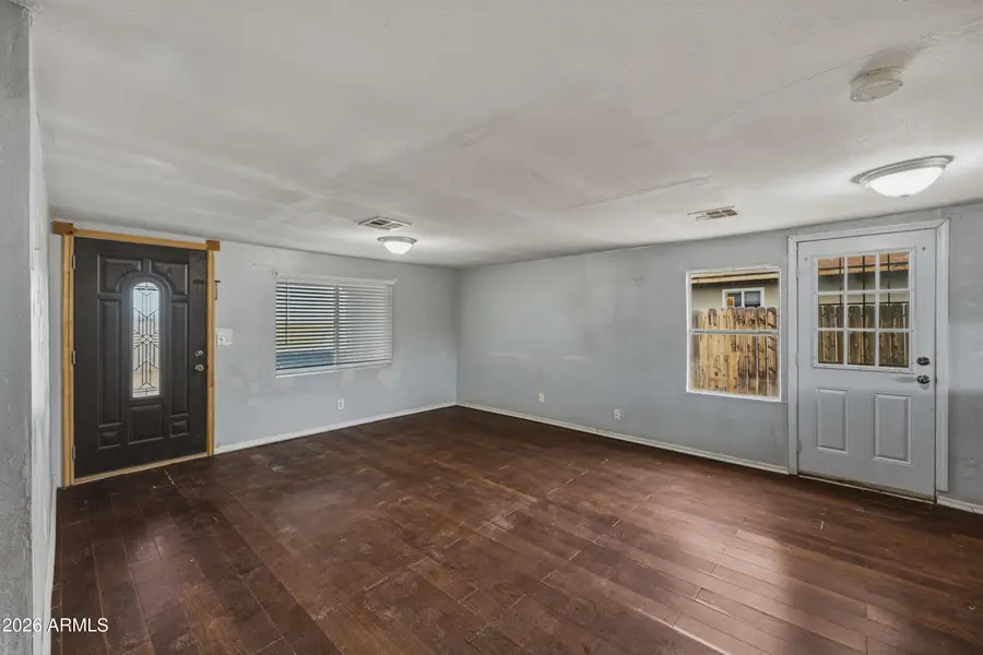 318 W 3rd Avenue, Casa Grande, AZ 85122 - #2