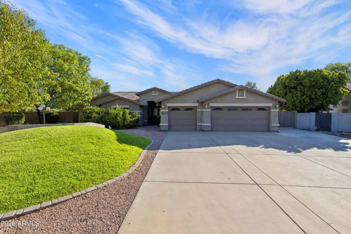 2637 E Carla Vista Drive, Gilbert, AZ 85295 - #1