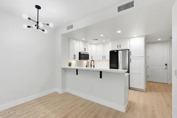 5450 E Deer Valley Drive #1200, Phoenix, AZ 85054