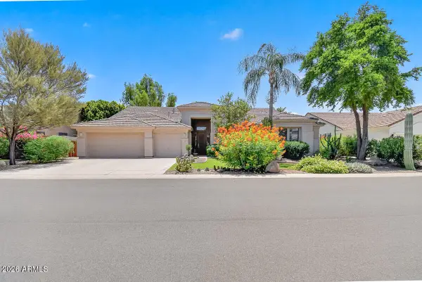 1047 W Armstrong Way, Chandler, AZ 85286