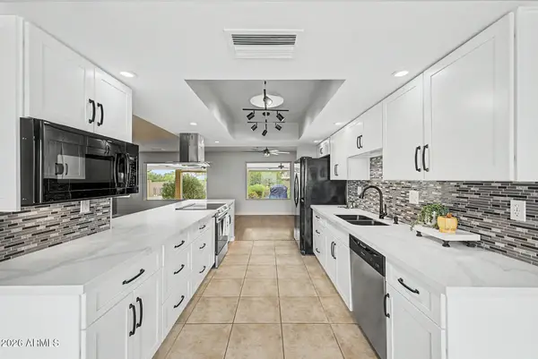 9433 W Hutton Drive, Sun City, AZ 85351