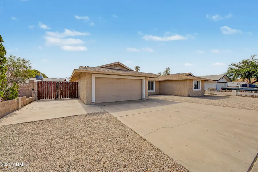 5220 N 68th Avenue, Glendale, AZ 85303 - #2