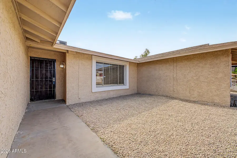 5220 N 68th Avenue, Glendale, AZ 85303 - #3
