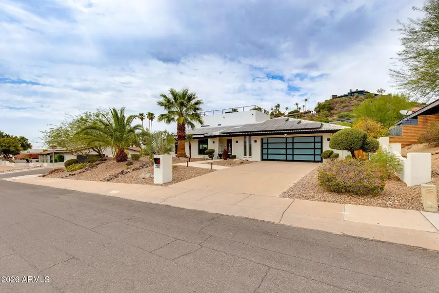 2102 E Orangewood Avenue, Phoenix, AZ 85020 - #2