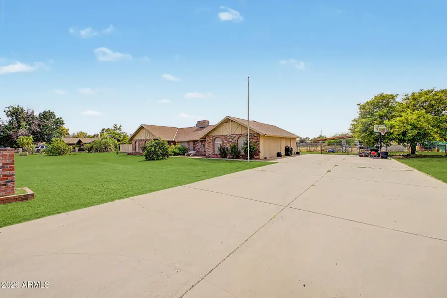 6622 S 66th Avenue, Laveen, AZ 85339 - #2