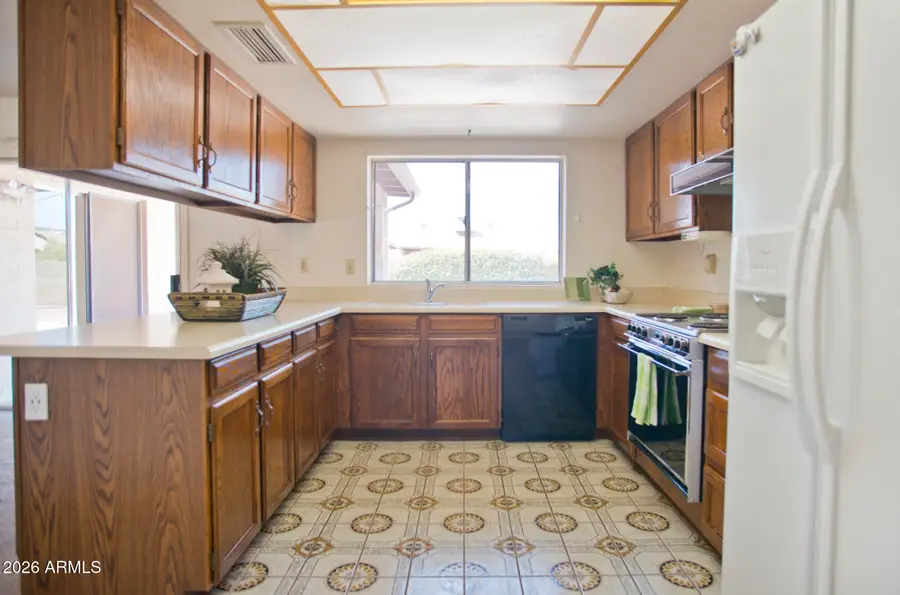 2204 W Los Arboles Place, Chandler, AZ 85224 - #3