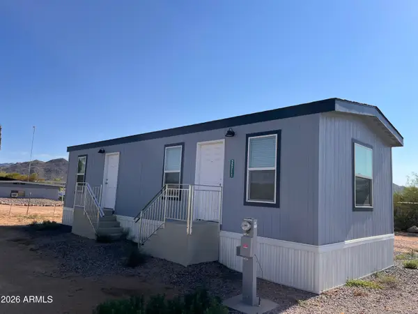 26711 S Grandview Drive E, Congress, AZ 85332