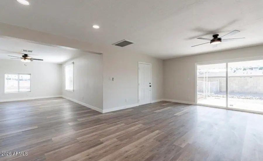 8304 N 55th Avenue, Glendale, AZ 85302 - #3