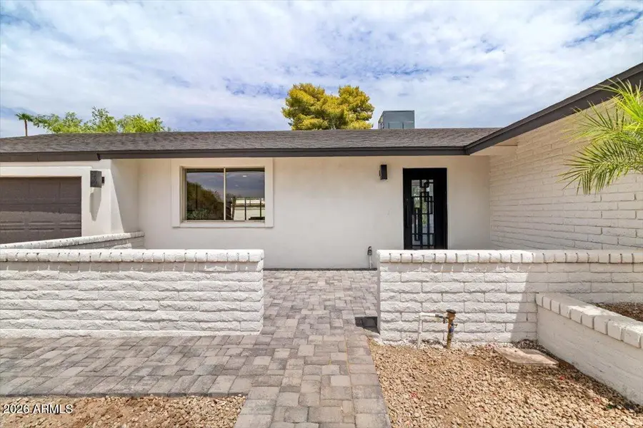 3926 E Laurel Lane, Phoenix, AZ 85028 - #3