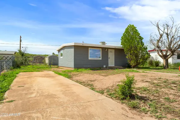 106 E Apache Street, Huachuca City, AZ 85616