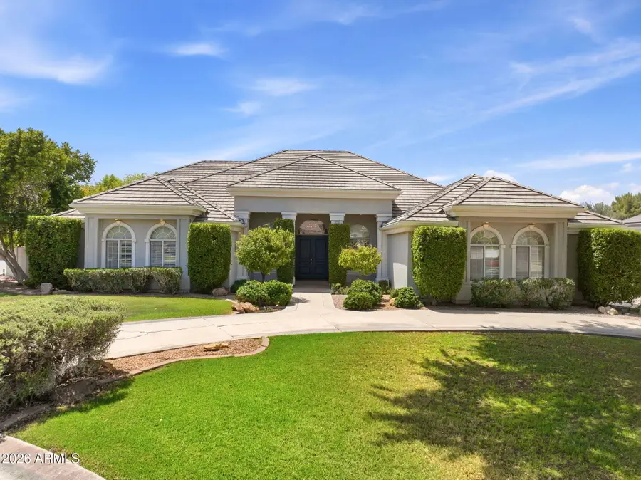 302 S Tucana Court, Gilbert, AZ 85296 - #2