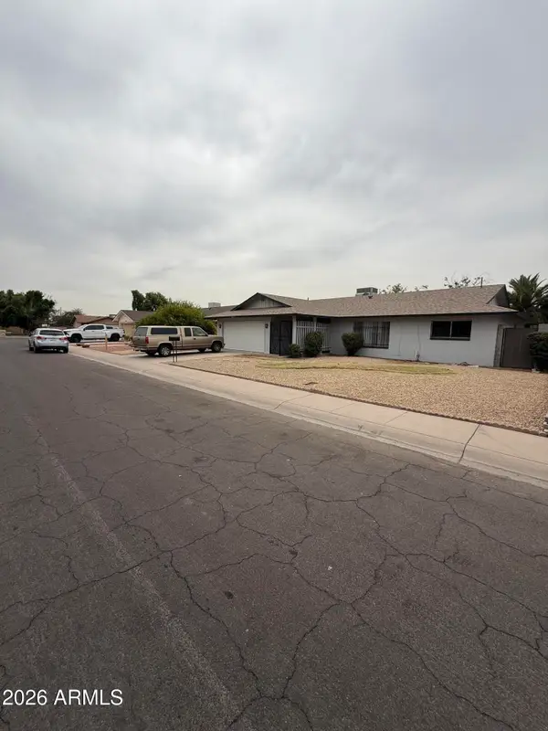 6719 W Denton Lane W, Glendale, AZ 85303