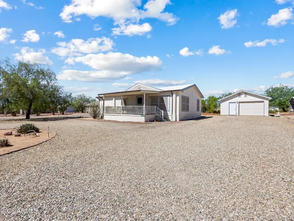 30834 S Meandering Lane, Congress, AZ 85332