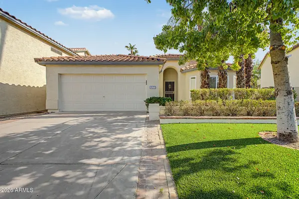 5027 E Vaughn Drive, Phoenix, AZ 85044