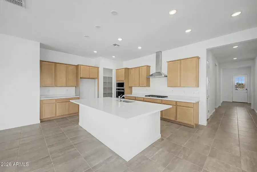 356 W Floyd Drive, San Tan Valley, AZ 85140 - #2