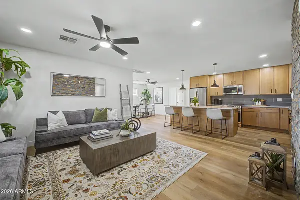 6708 E Belleview Street, Scottsdale, AZ 85257