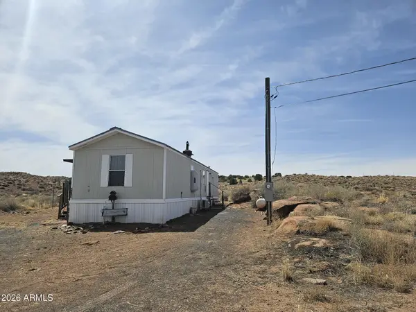 6472 River Road, Holbrook, AZ 86025