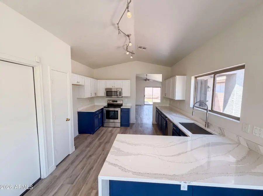 3428 W Via Del Sol Drive, Phoenix, AZ 85027 - #2